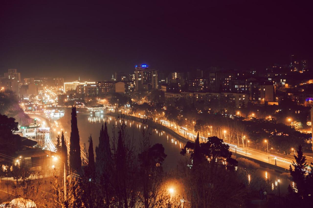 Modern Avlabari In Old Town Leilighet Tbilisi Eksteriør bilde